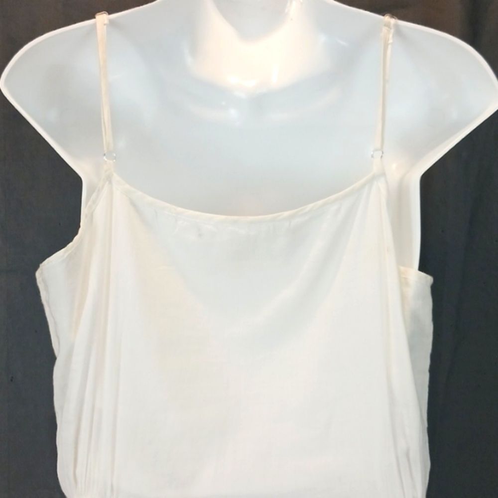 Chelsea & Violet Embroidered white cotton and lace sleeveless tiered maxi dress - Picture 12 of 16